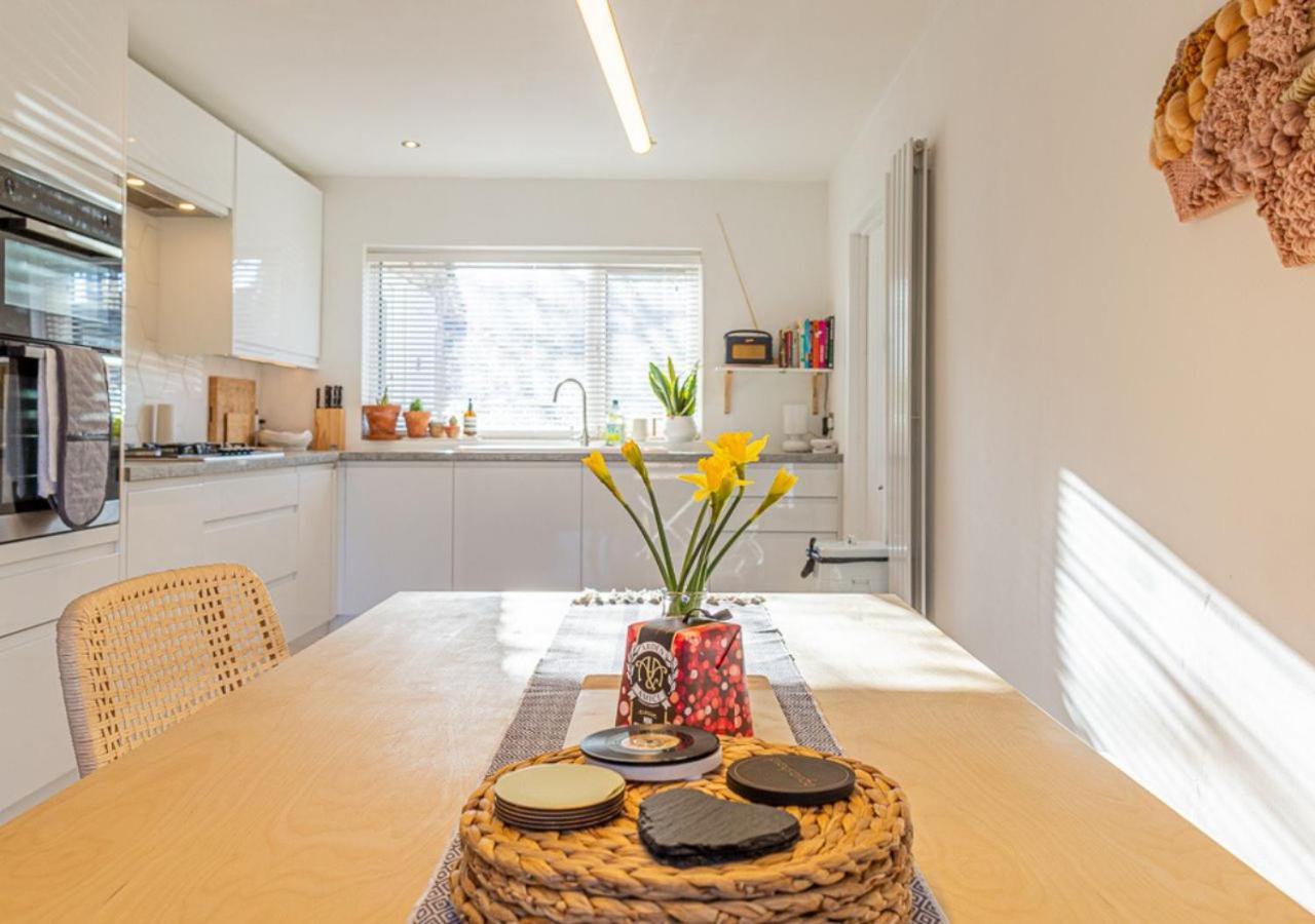 Villa Modern 2 Bd W/ Garden In The Heart Of Tetbury! Exterior foto
